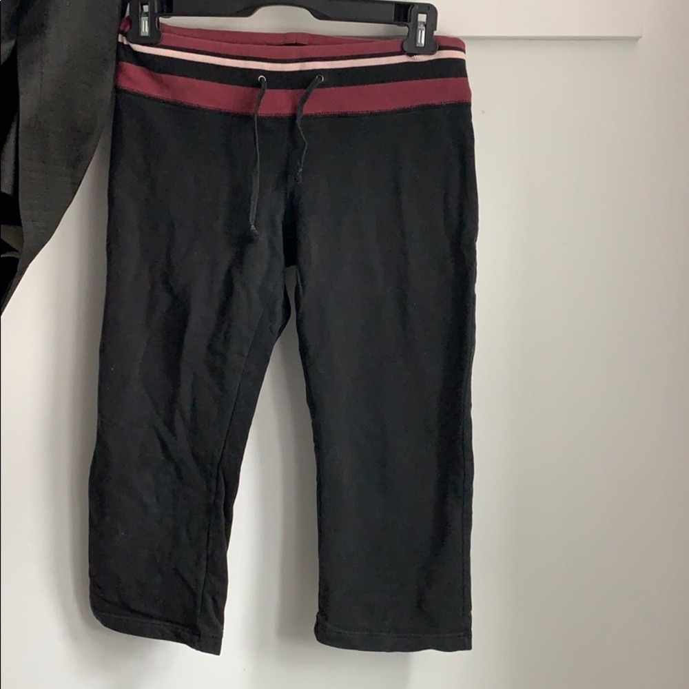 Cropped elastic-waist capris